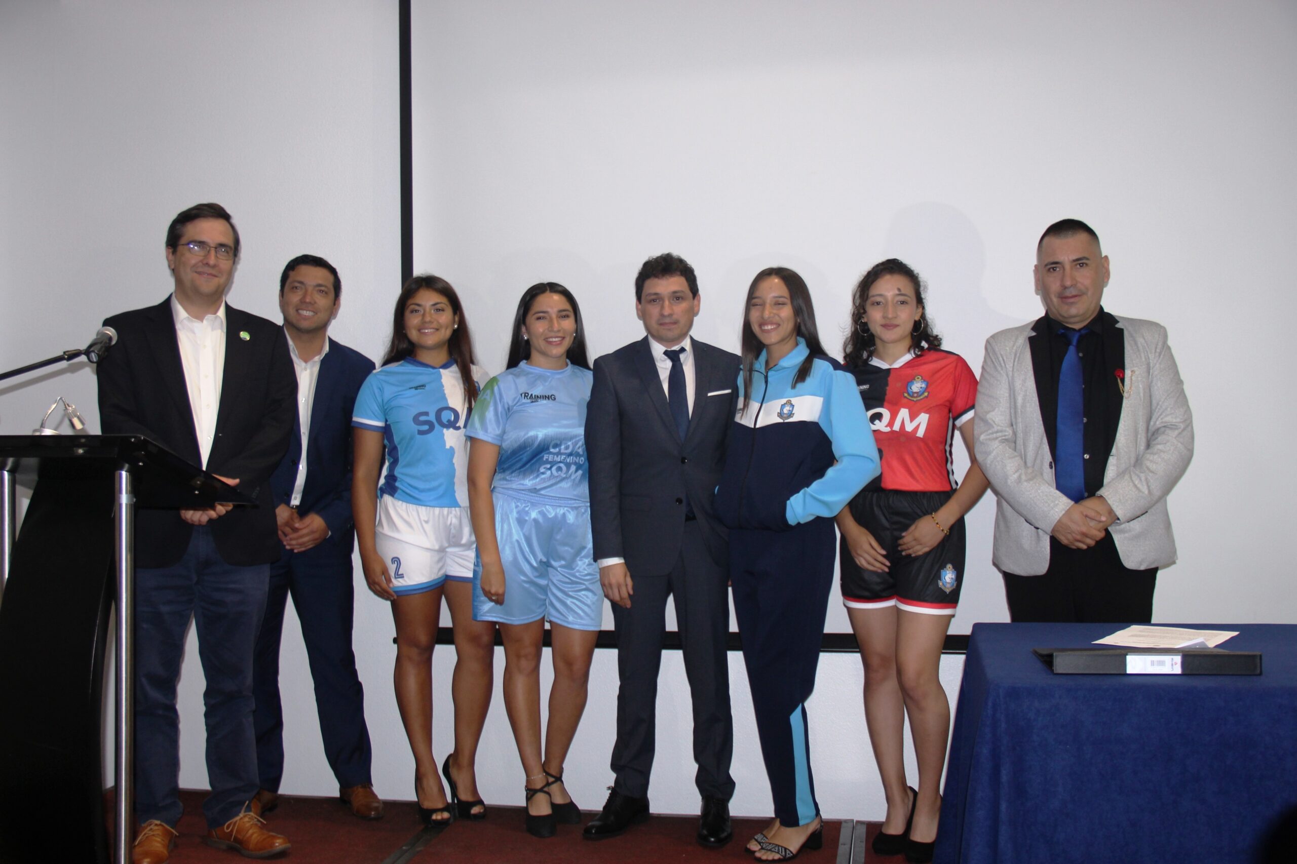 Club Deportivo SQM Salar se convierte en sponsor de la rama femenina del CDA