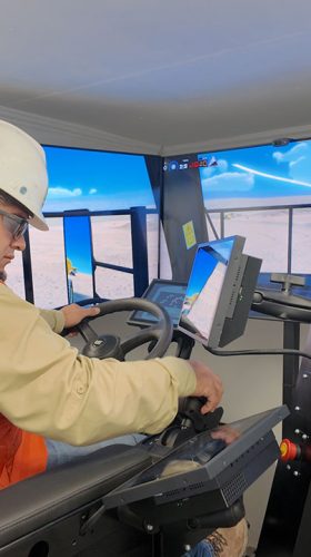 Simulador CAEX: última tecnología llega a faena Nueva Victoria
