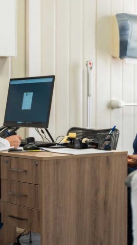 Más de 300 prestaciones marcó operativo de especialistas médicos en María Elena