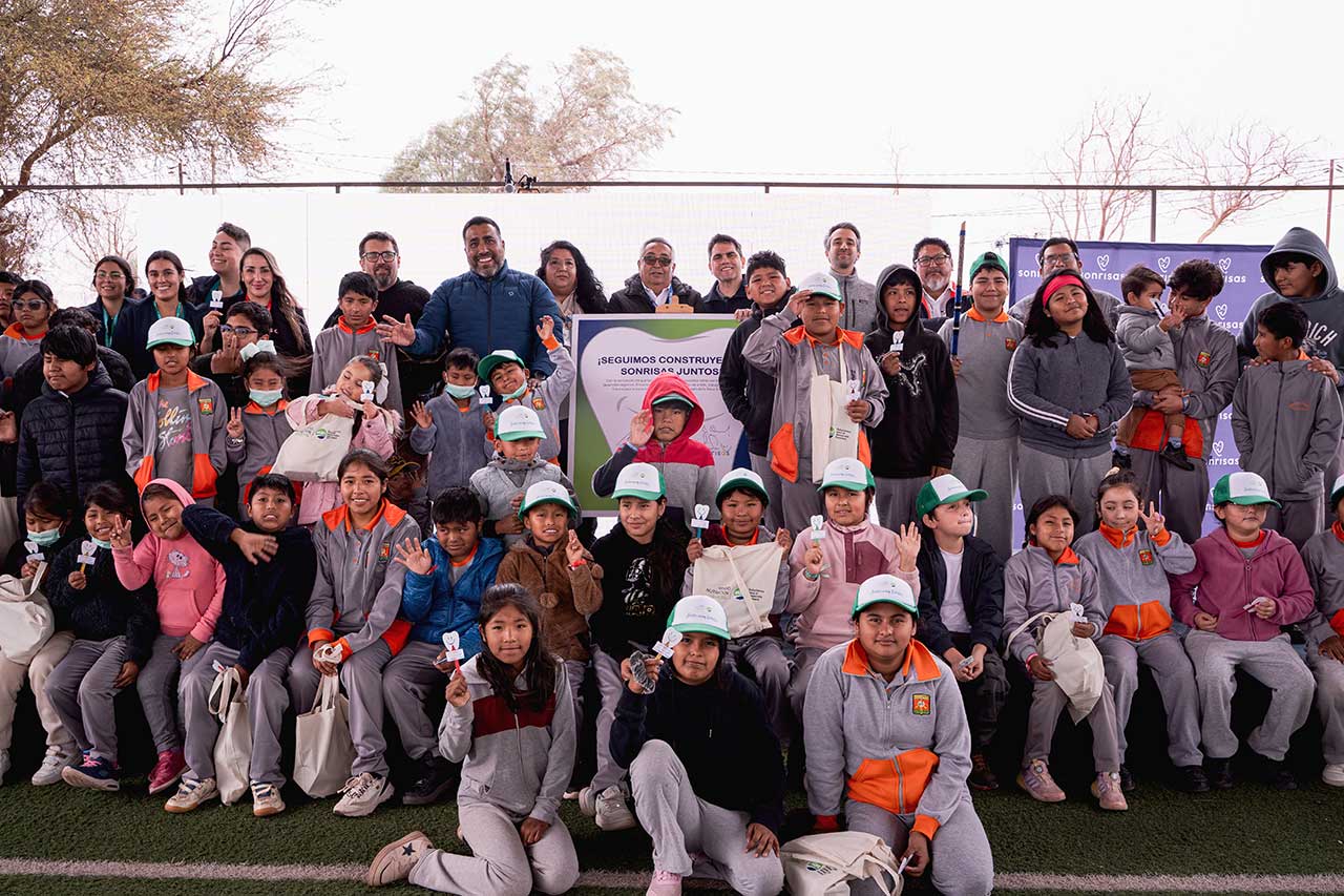 Una sonrisa que cambia historias: SQM y Fundación Sonrisas acercan salud bucal a Tarapacá
